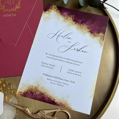 Invitation simple dans une enveloppe grise