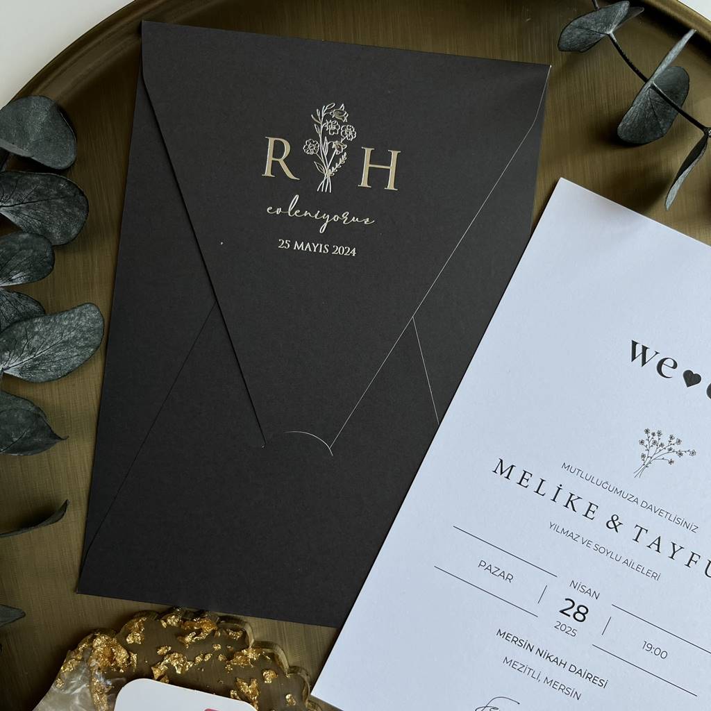 Simple Design with Black Envelope