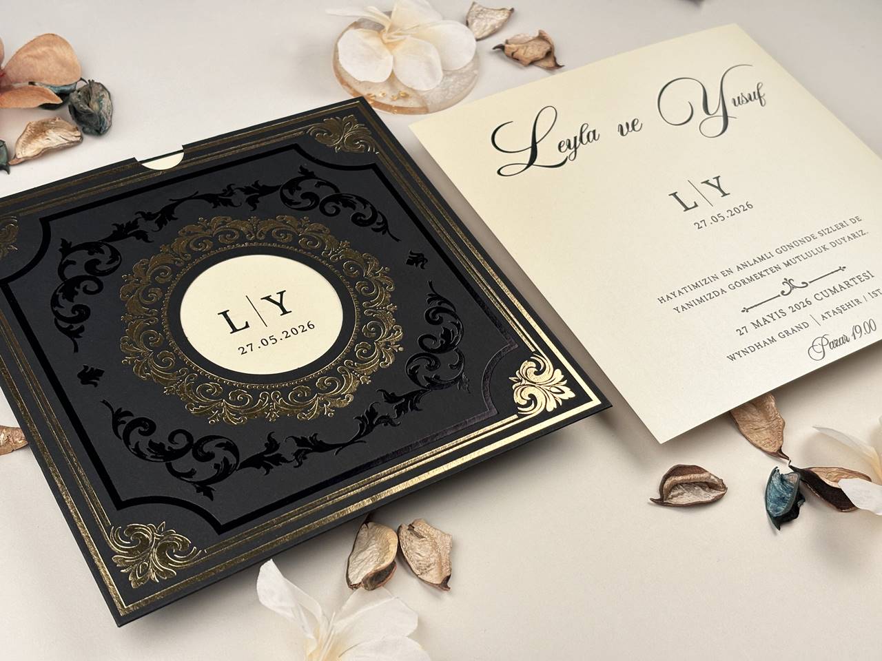 Square Wedding Invitation with Motifs